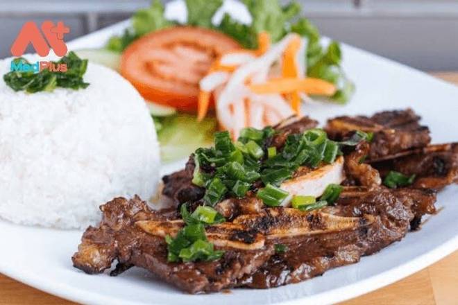 R12.Grilled Lemongrass Beef Short Ribs on Rice-燒香茅牛肋骨飯-Cơm Sườn Bò Nướng Xả